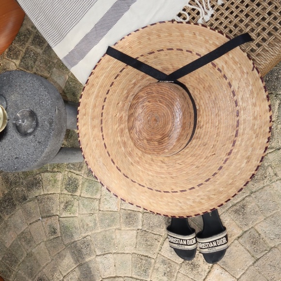 HAT BOATER FLAT WIDE BRIM PALMASTRAW HAT OVER SIZE WITH BEAUTIFUL PARROT BROOCH main image 13